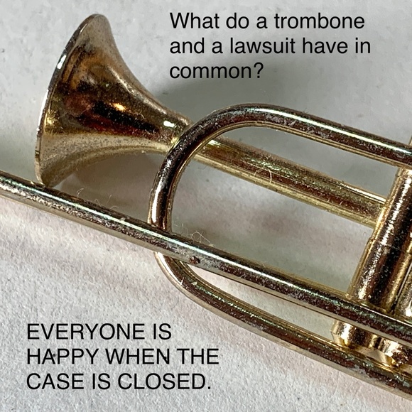 FREE IN A BUNDLE: Trombone ornament, vintage, gold-tone, Christmas, band - Picture 6 of 8